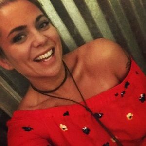 Meet your Posher, Abigail